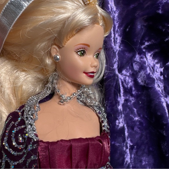 "Winter Fantasy"  Barbie With Dress & Accessories~New - Picture 5 of 6